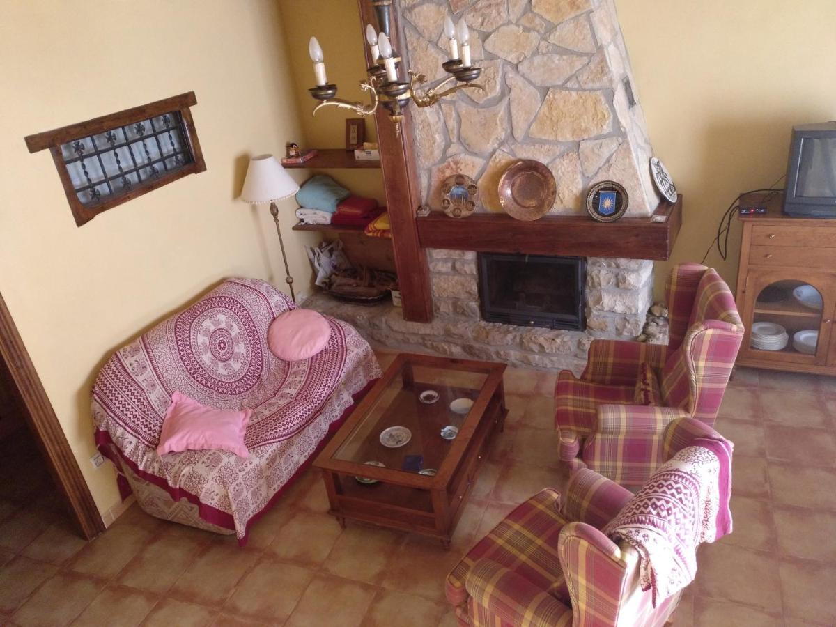 Casa Rural Amador Villarroya de los Pinares 外观 照片